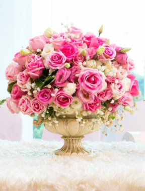 Evi süsleyen çiçeklerin arka planı