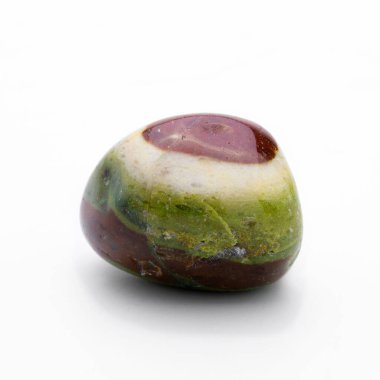 Kayalar, mineraller, mücevherler, beyaz arkaplan.