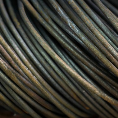 Çelik parmaklıklar arka planda. Çubuk arkaplanı güçlendiriliyor