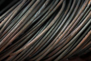 Çelik parmaklıklar arka planda. Çubuk arkaplanı güçlendiriliyor