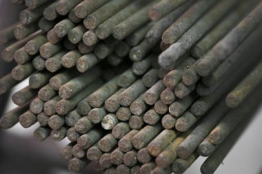 İnşaatta kullanılan çelik çubuklar.