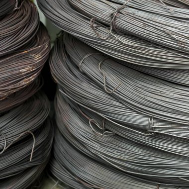 İnşaatta kullanılan çelik çubuklar.