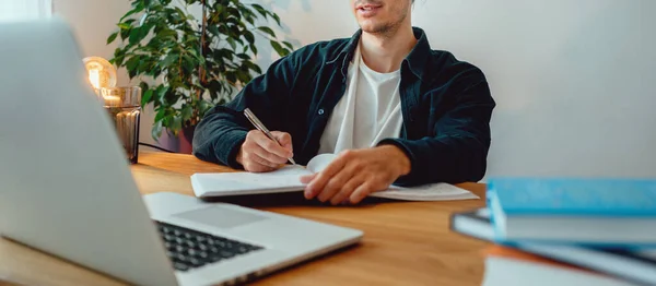 Studente Universitario Che Studia Prende Appunti Campus Studente Adulto Prepararsi — Foto Stock