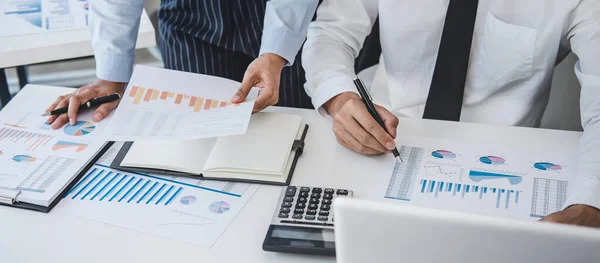 Teamwork Affärsteam Konsultera Marknadstillväxt Finansiella Dokument Grafrapport Statistik Professionell Presentation — Stockfoto