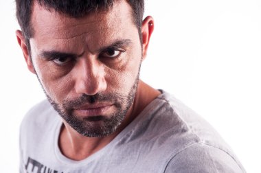 güçlü delikanlı arıyorum