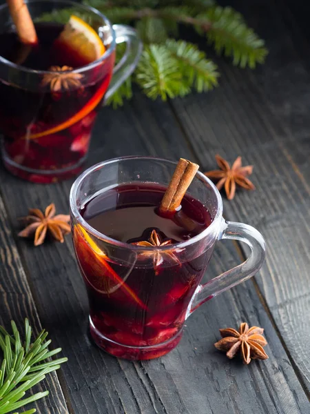 Two Glasses Mulled Red Wine Cinnamon Orange Star Anise Wooden — Stock Photo, Image