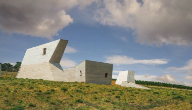 PAVLOV, CZECH REPUBLIC - 23 Temmuz 2021: Archeopark Pavlov, modern müze