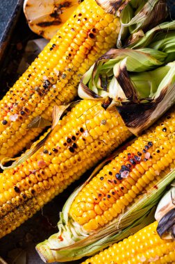 Steteskop ve yeni yıl dekorasyonu, fotokopi alanı. Noel medikal bezi. Noel tıbbı gibi. Yeni yıl tıbbı. Noel tıbbi geçmişi. Xmas arkaplanı.