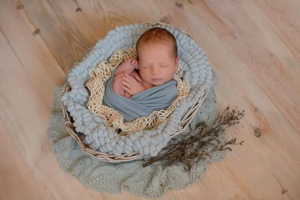 Pequeño Bebé Durmiendo Dulcemente Niño Recién Nacido —  Fotos de Stock