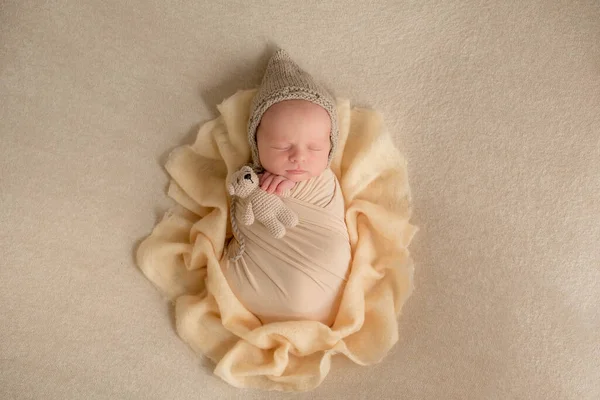 Pequeño Bebé Durmiendo Dulcemente Niño Recién Nacido —  Fotos de Stock