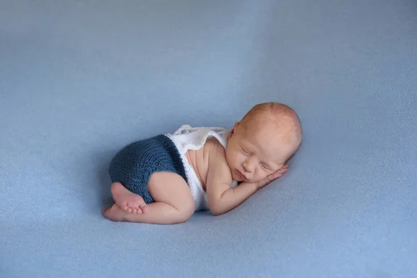 Kisbaba Édesen Alszik Újszülött Gyermek — Stock Fotó