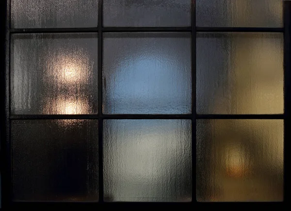 Ljus Genom Kyrkofönstret Kvällen — Stockfoto