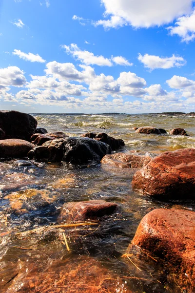 Stormy autumn sea, lauttasaari, Finlândia — Fotografia de Stock