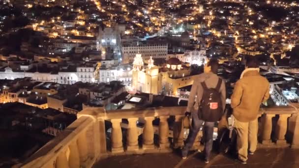 People enjoying the view of panoramic point — Stock Video