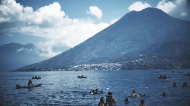 People sailing on wooden canoe — Stock Video