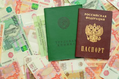Çalışan kayıtları, pasaport ve sigorta belgesi