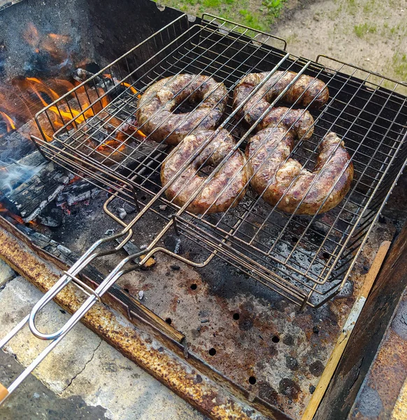 Photo Photo Grilled Sausages Grill Summer Sunny Day — Stock Photo, Image