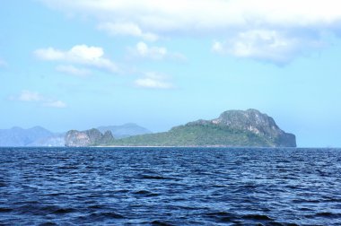 Tropik adaları ile güzel deniz manzarası. Panorama. Filipinler.