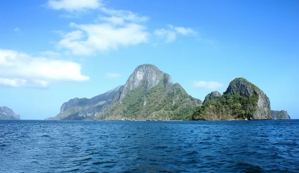 Wunderschöne Meereslandschaft mit tropischen Inseln. Panorama. Philippinen. — Stockfoto