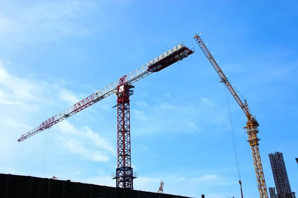 Büyük vinç çalışma. Filipinler.