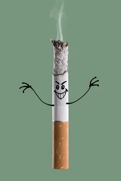 Charakter auf einer brennenden Zigarette — Stockfoto