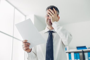 worker receiving a dismissal letter