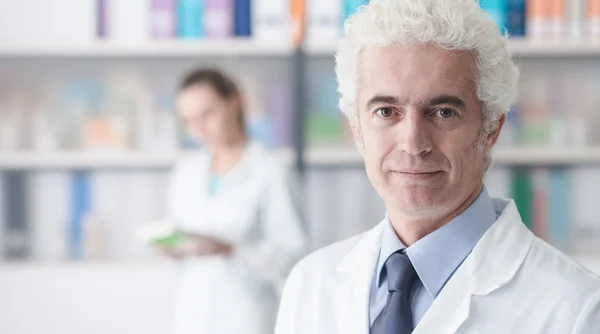 Selbstbewusste Doktorarbeit — Stockfoto