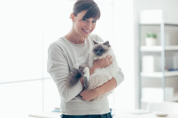 Happy woman with her pet — Stock Photo, Image