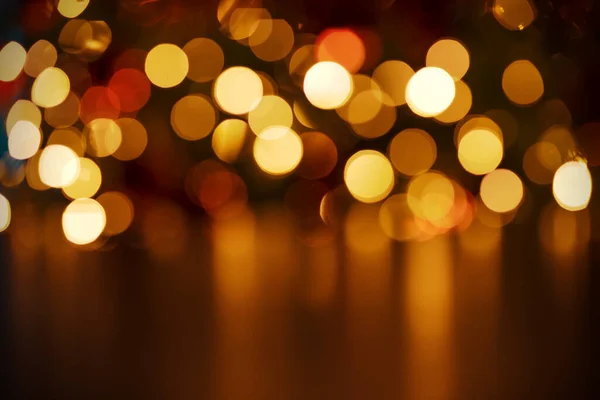 圣诞彩灯的背景 带有金色的奶昔 节日和节日的概念 — 图库照片