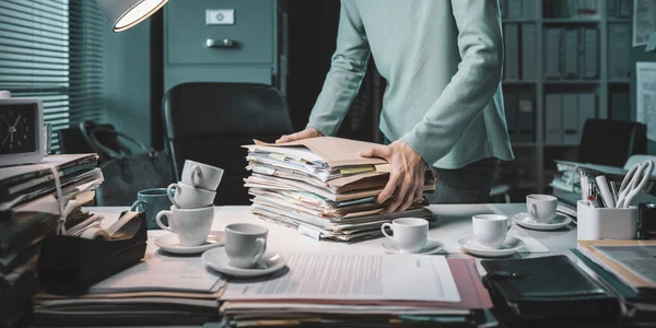 Office Working Carrying Pile Paperwork Desk Deadlines Stressful Job Concept — Fotografia de Stock