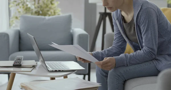 Woman Sitting Couch Working Home Coronavirus Pandemic She Checking Paperwork — 스톡 사진