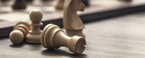 Wooden Chess Pieces Chessboard Close — 图库照片