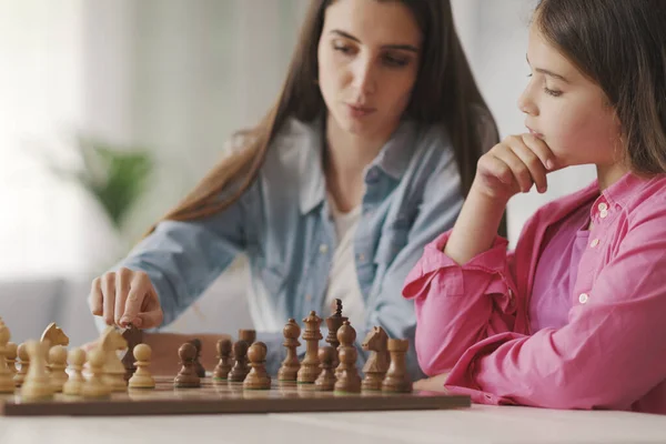 Young Mother Teaching Chess Her Kids Sitting Together Playing — Foto Stock