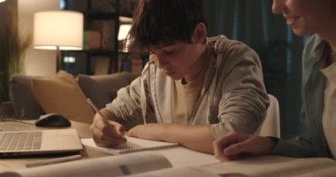 ev ödevi öğrenciler