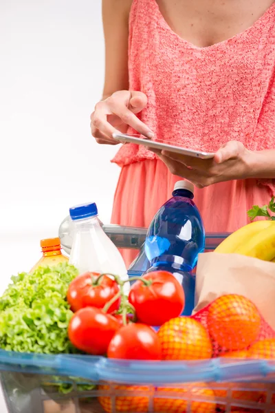 Shopping with tablet — Stock Photo, Image