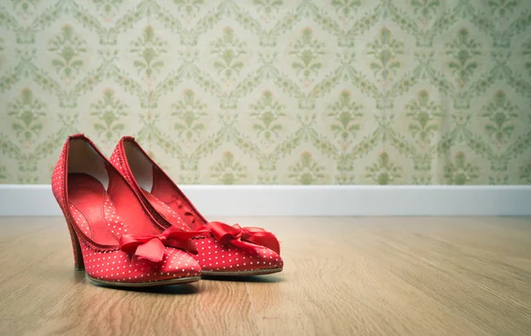 Vintage kvinnligt skor — Stockfoto