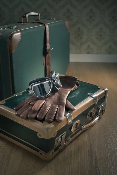 Aviator vintage luggage — Stock Photo, Image