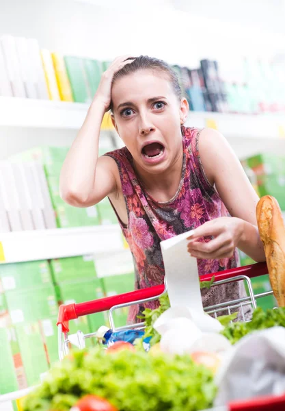 Dure kruidenier en supermarkt — Stockfoto