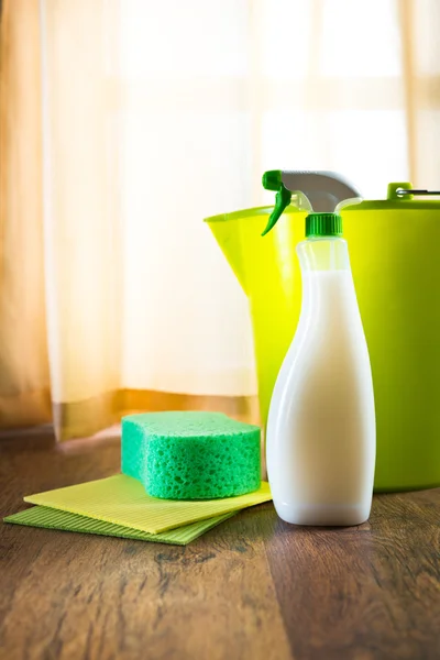 Spray detergent with green bucket — Stock Photo, Image