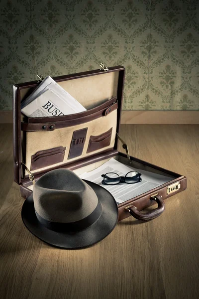 Vintage businessman briefcase — Stock Photo, Image