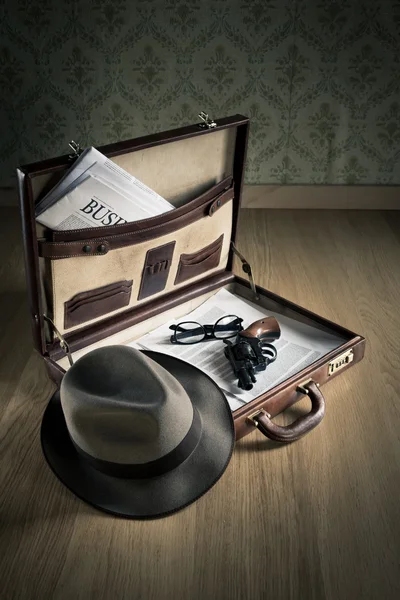 Leather briefcase with detective hat — Stock Photo, Image