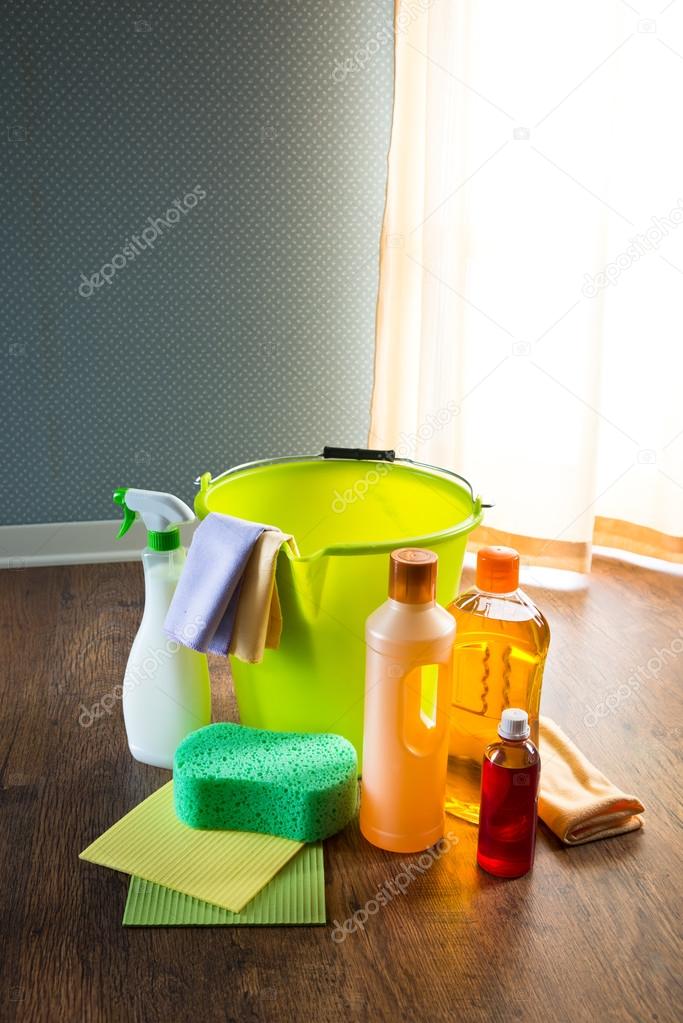Wood cleaners and detergents