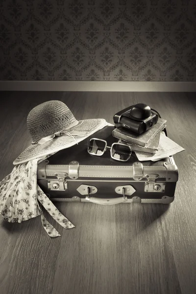 Vintage traveler suitcase — Stock Photo, Image