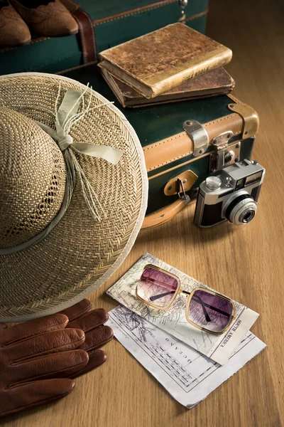 Valigia da viaggiatore vintage — Foto Stock