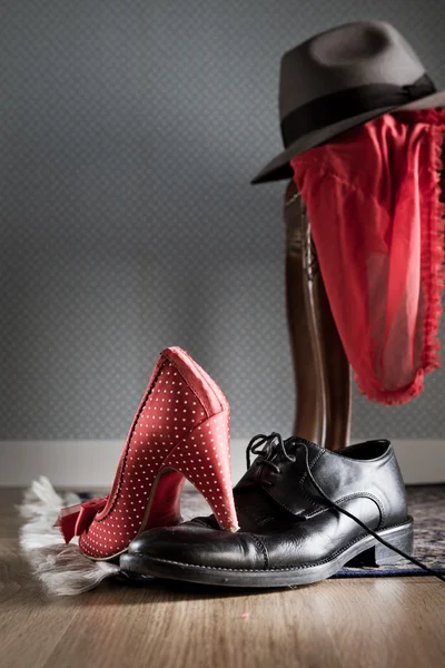 Female and male shoes — Stock Photo, Image