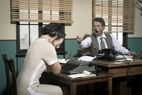 Boss arguing with  secretary — Stock Photo, Image