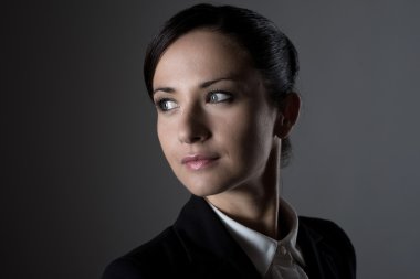 Kendine güvenen kadın manader