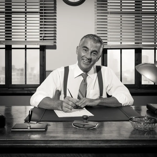 Director signing document — Stock Photo, Image