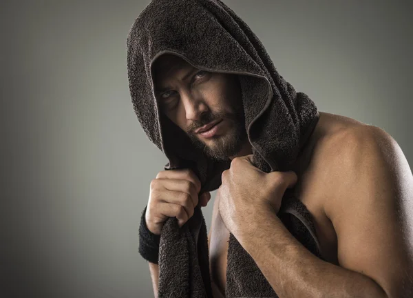 Sexy hombre posando — Foto de Stock