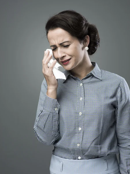 Wanhopige vrouw huilen — Stockfoto